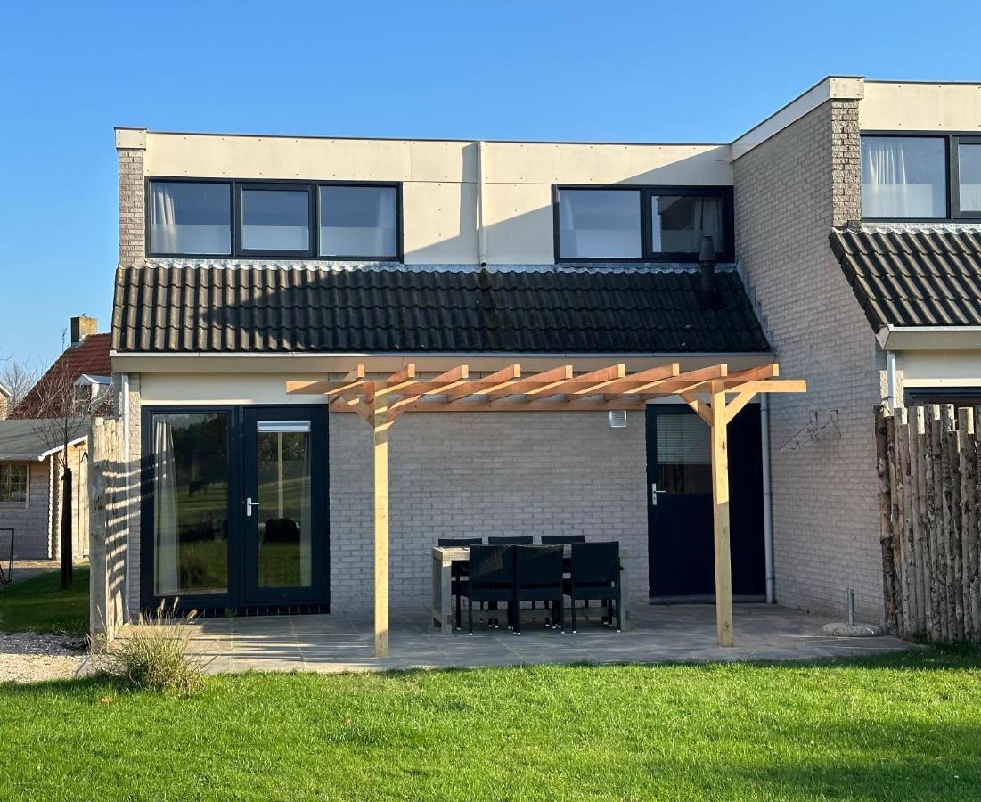 'T Eibernest Villa De Cocksdorp  Exteriör bild